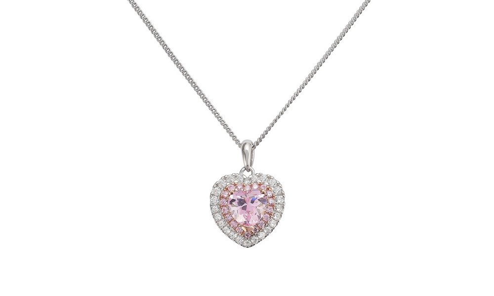 Express Heartfelt Affections to the ‘Love of Your Life’ with Trendy Heart Shaped Pendants